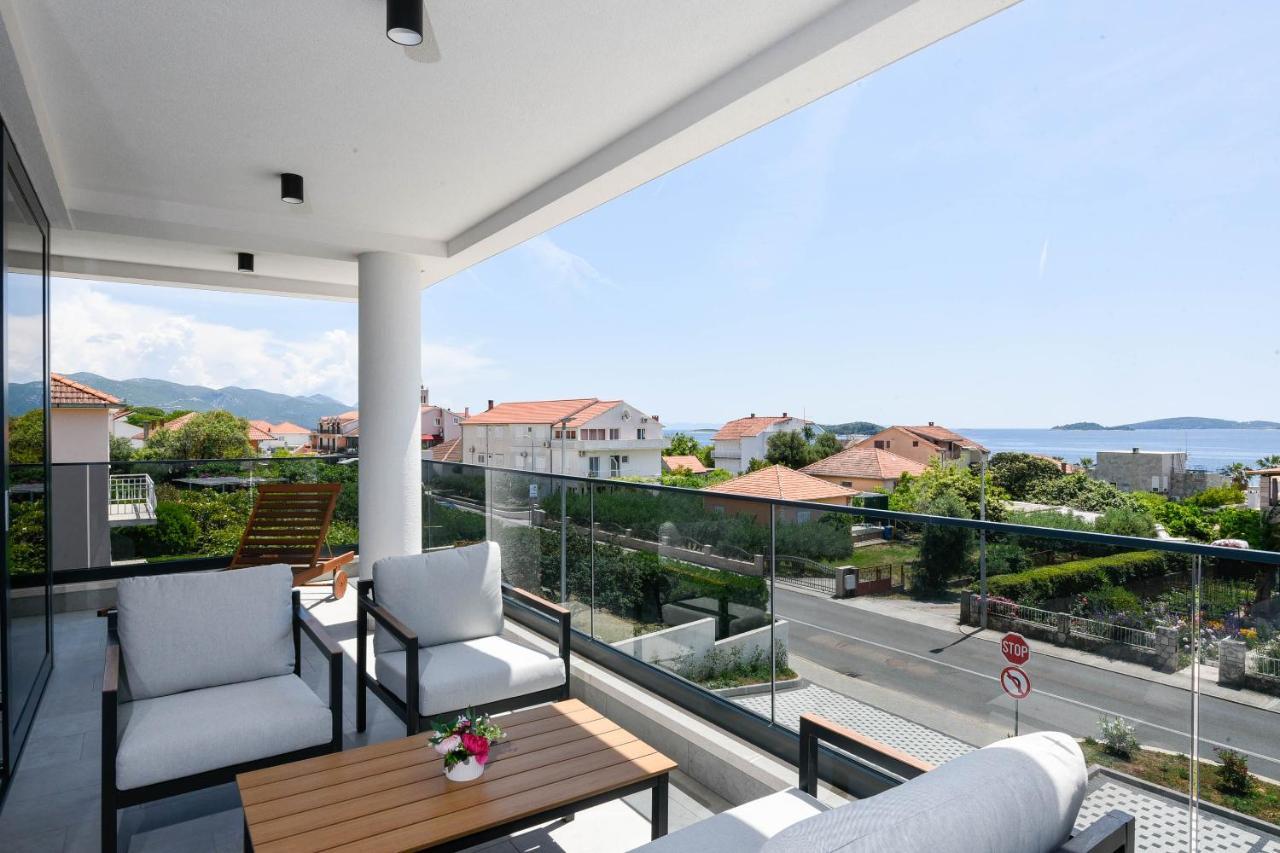 Sunny Day Luxury Holiday Apartments Orebic Exterior photo