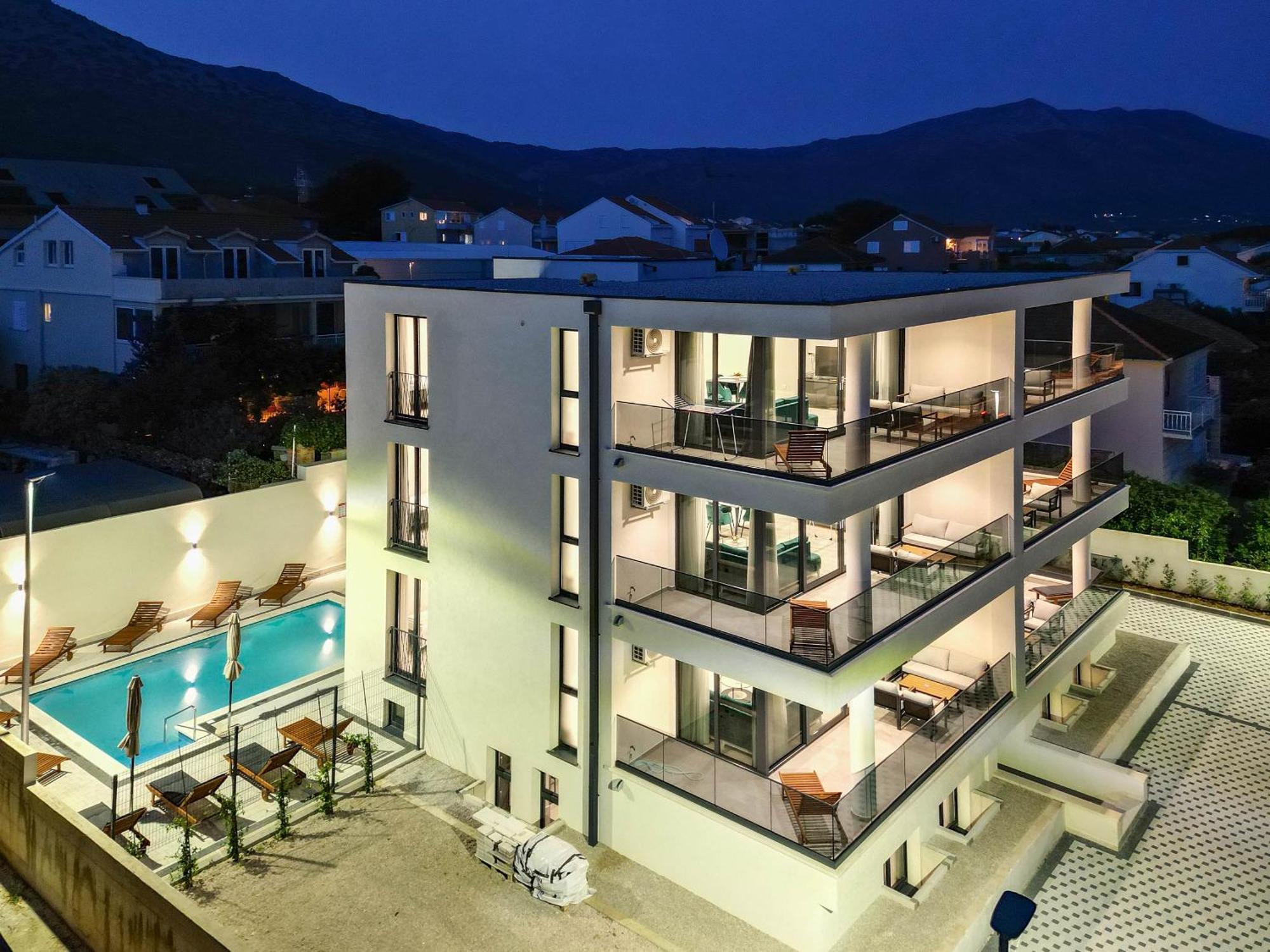 Sunny Day Luxury Holiday Apartments Orebic Exterior photo